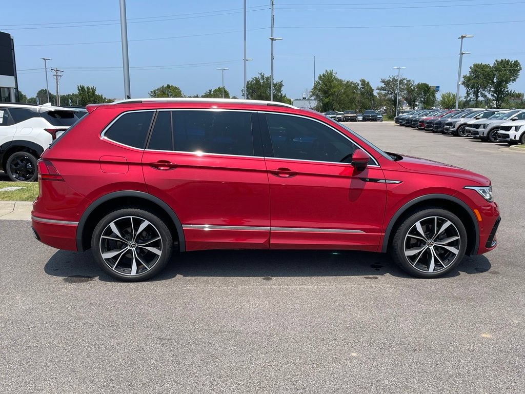 Used 2024 Volkswagen Tiguan SEL R-Line AWD/4WD image 8