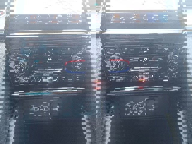 New 2025 Jeep Grand Cherokee Limited w/ Black Appearance Package image 6