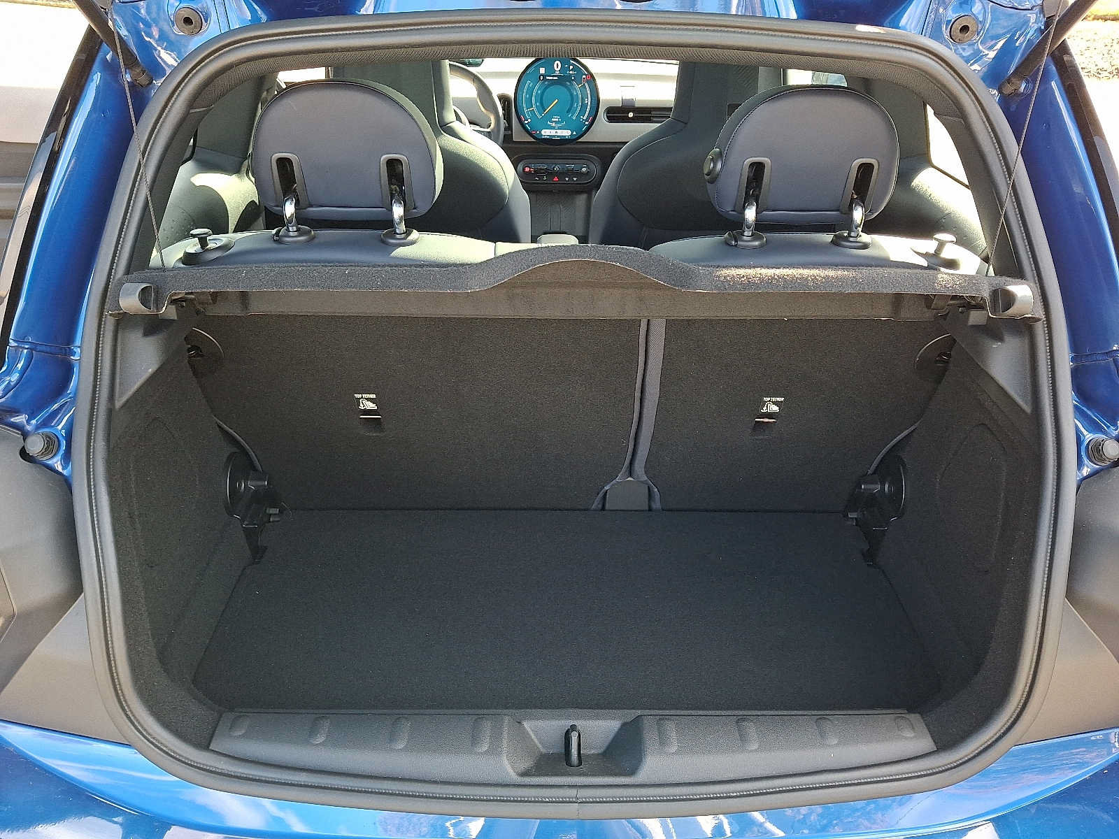 Used 2025 MINI Cooper 2-Door Hardtop FWD image 29