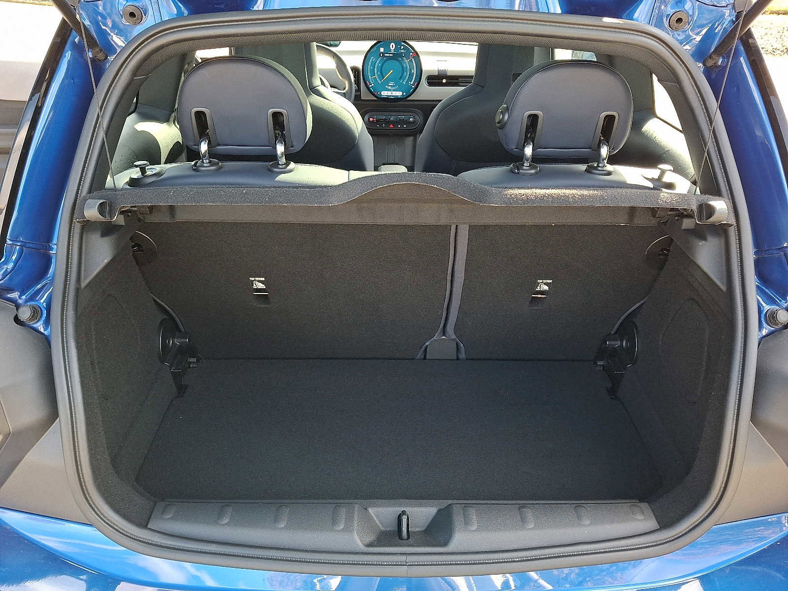 Used 2025 MINI Cooper 2-Door Hardtop image 29