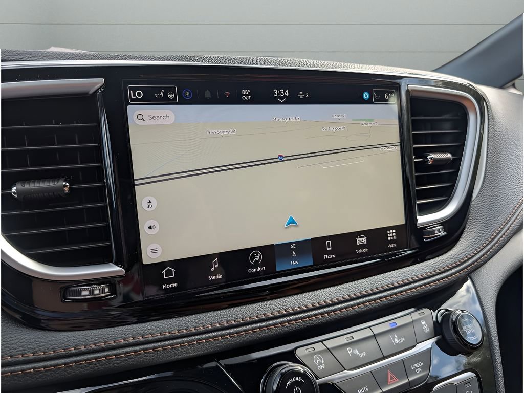 New 2026 Chrysler Pacifica Pinnacle image 28