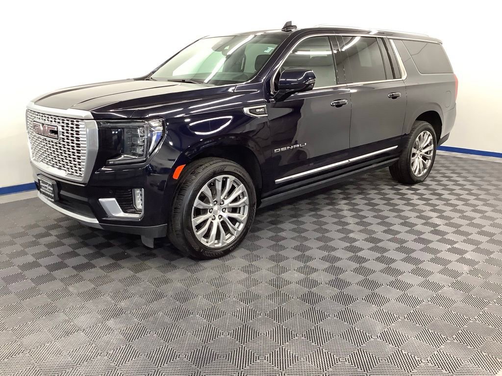 Used 2022 GMC Yukon XL Denali w/ Denali Premium Package AWD/4WD image 1