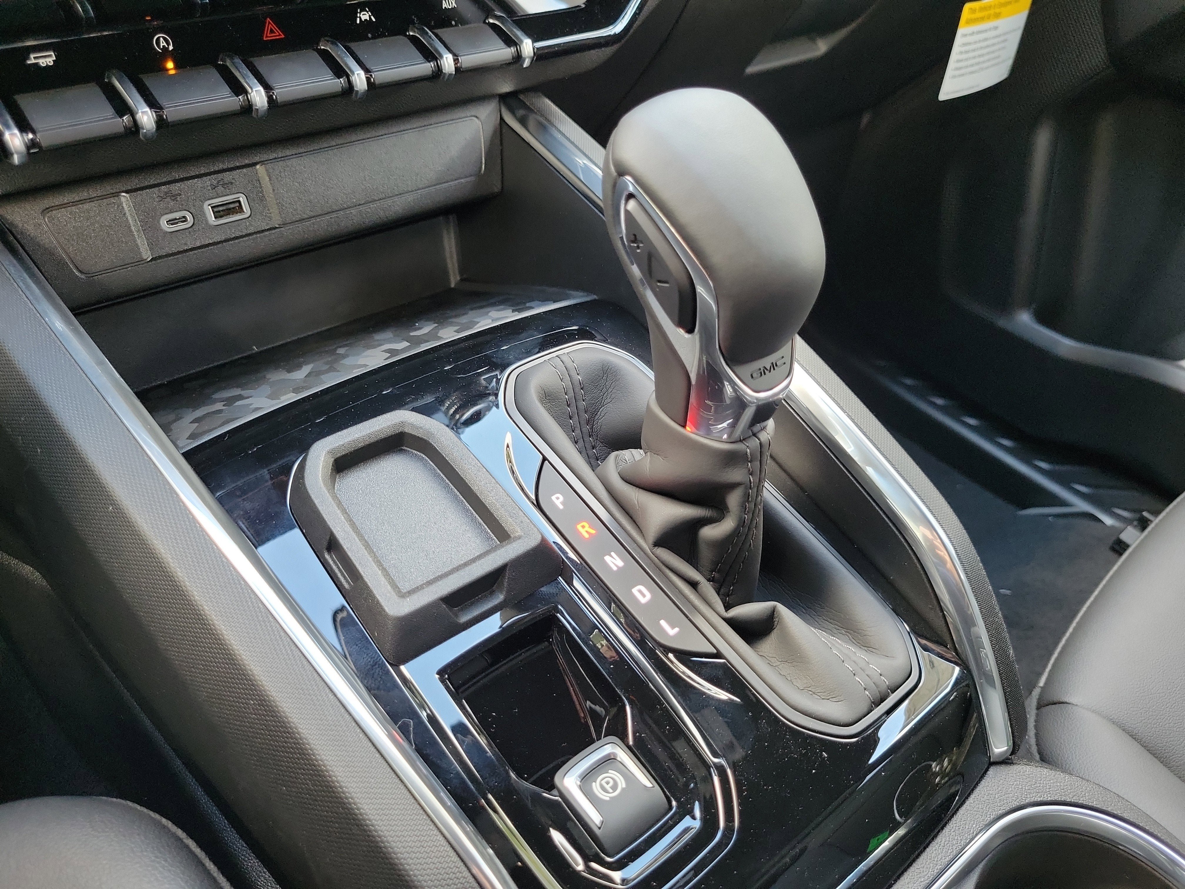 New 2026 GMC Canyon Elevation w/ Convenience Package image 12