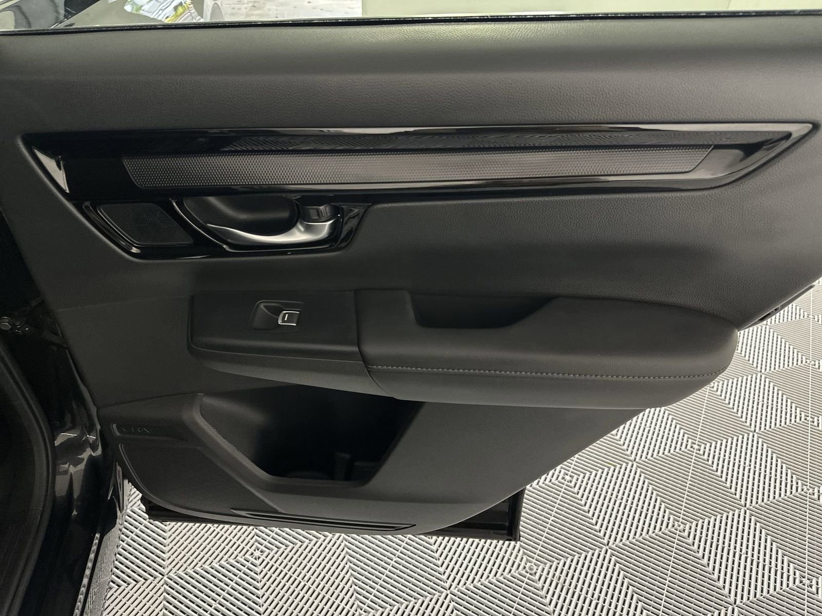Used 2023 Honda CR-V EX-L image 31