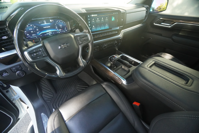 Used 2022 Chevrolet Silverado 1500 RST AWD/4WD image 28