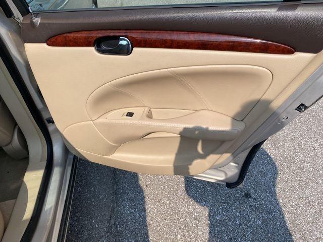 Used 2008 Buick Lucerne CXL w/ Ultra Confidence Package FWD image 24