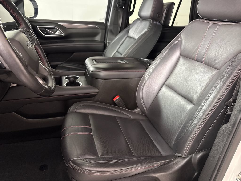Used 2021 Chevrolet Tahoe RST w/ Luxury Package RWD image 11