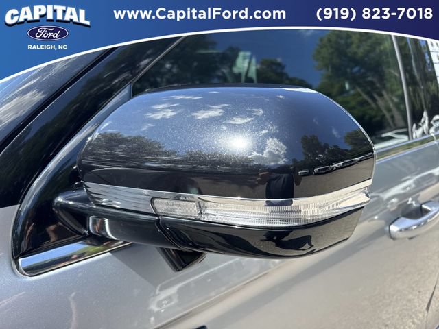 Used 2024 Lincoln Navigator L Black Label AWD/4WD image 12
