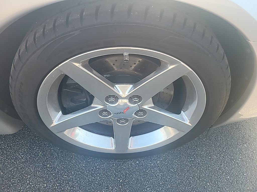 Used 2006 Chevrolet Corvette Convertible w/ Preferred Equipment Group image 12