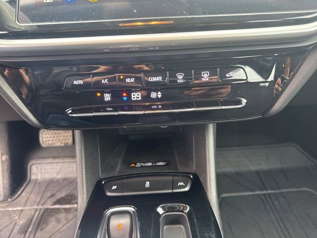 Used 2023 Chevrolet Bolt EUV LT w/ Driver Confidence Package image 11