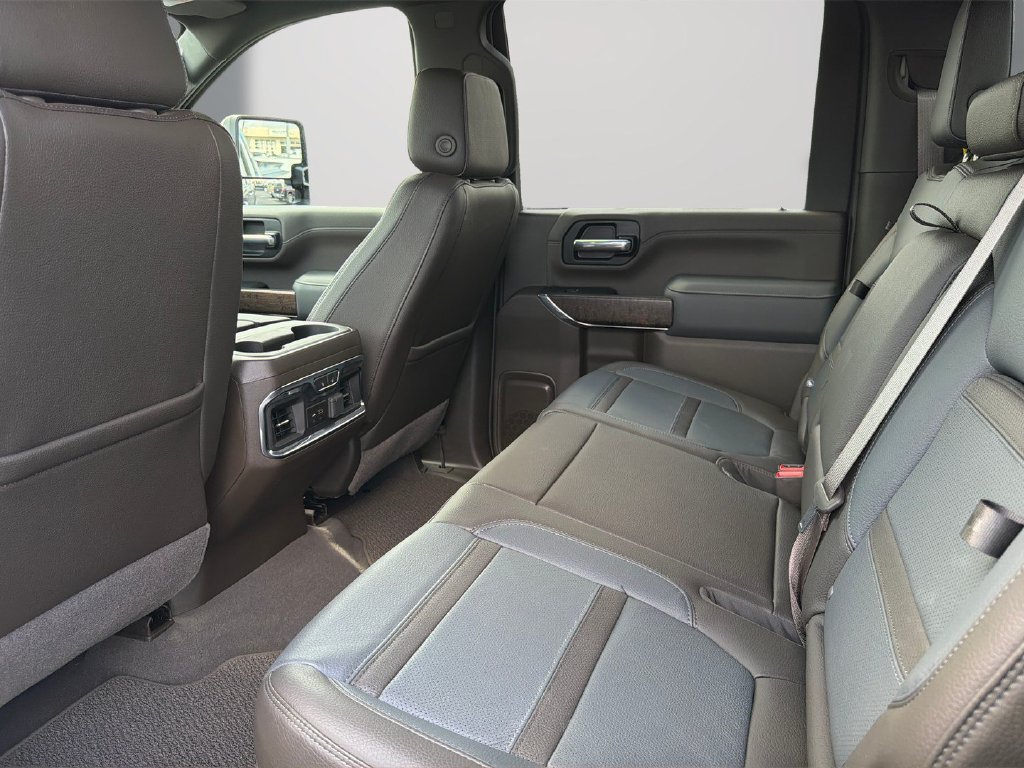 Certified 2022 GMC Sierra 2500 Denali w/ Denali Ultimate Package AWD/4WD image 14