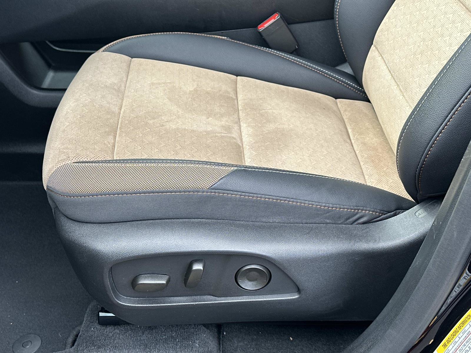 Certified 2025 Chevrolet Equinox ACTIV w/ Safety and Technology Package AWD/4WD image 16