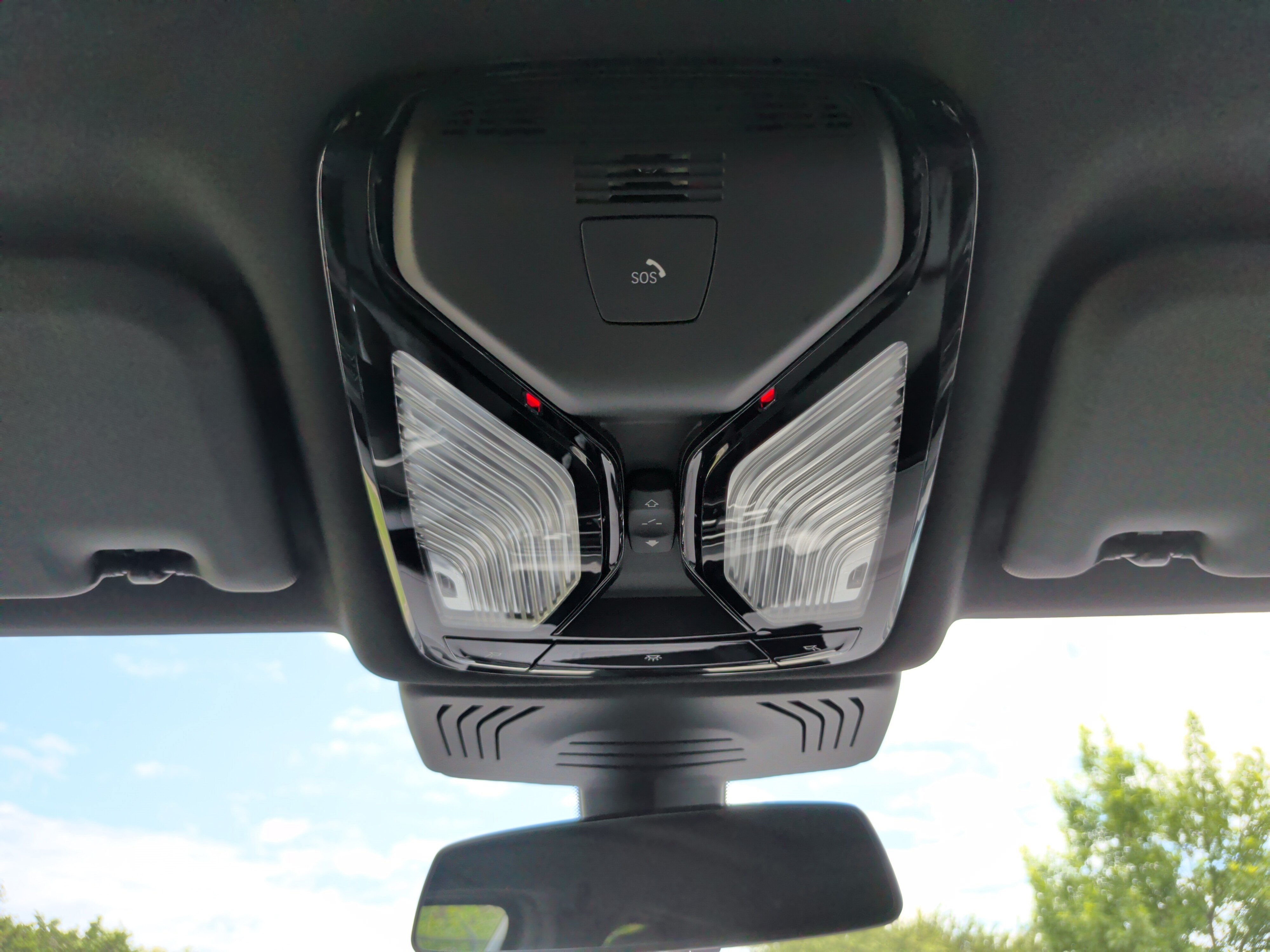 Certified 2025 BMW X4 M40i AWD/4WD image 32