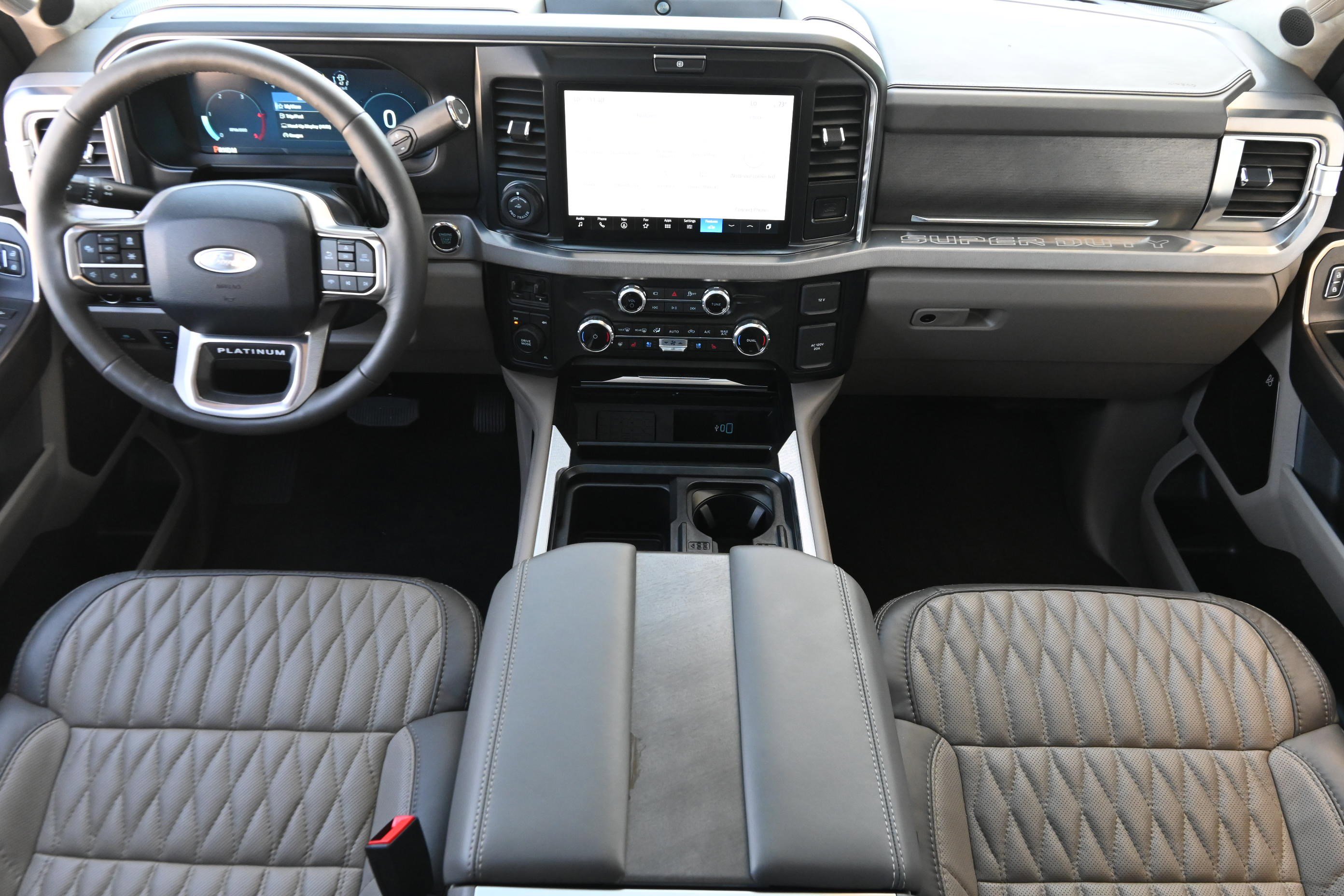 Used 2026 Ford F450 Platinum w/ Platinum Plus Package image 31