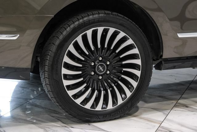 Used 2020 Lincoln Navigator Black Label w/ Cargo Convenience Package AWD/4WD image 53