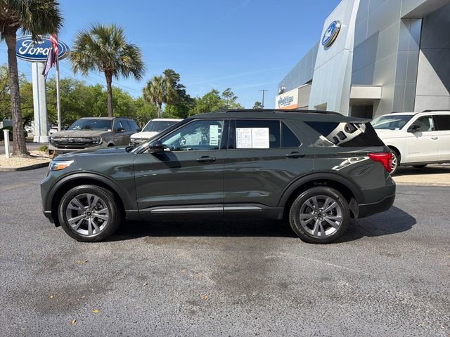 Used 2023 Ford Explorer XLT w/ Equipment Group 202A AWD/4WD image 5