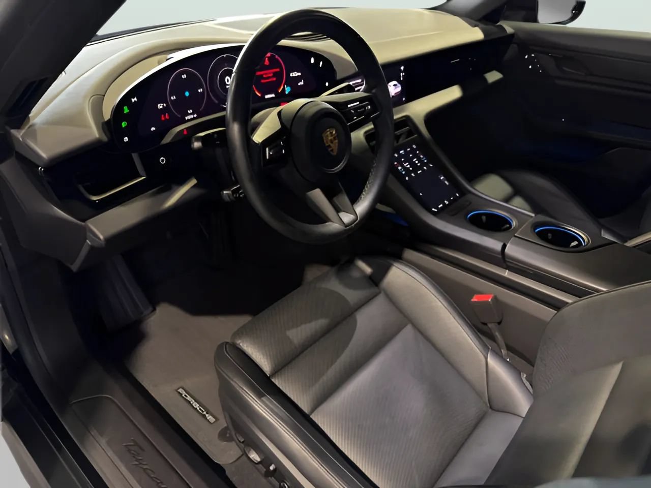 Used 2022 Porsche Taycan RWD image 10