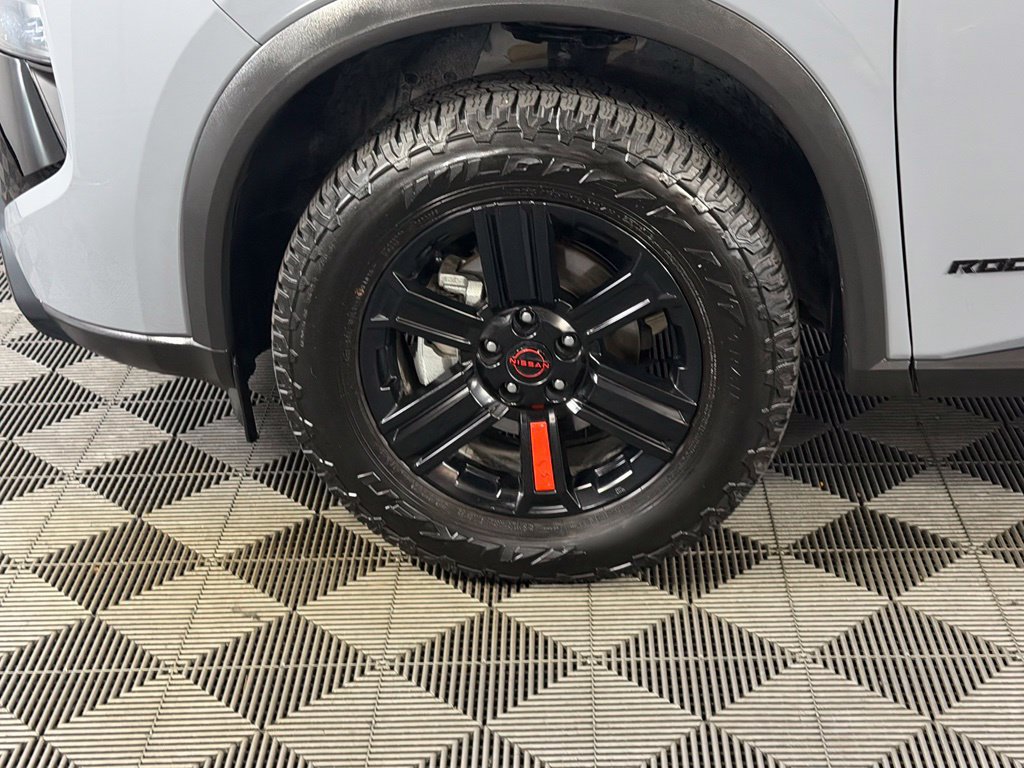 Used 2026 Nissan Rogue SV AWD/4WD image 12