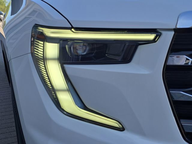 Certified 2025 GMC Acadia Elevation image 10