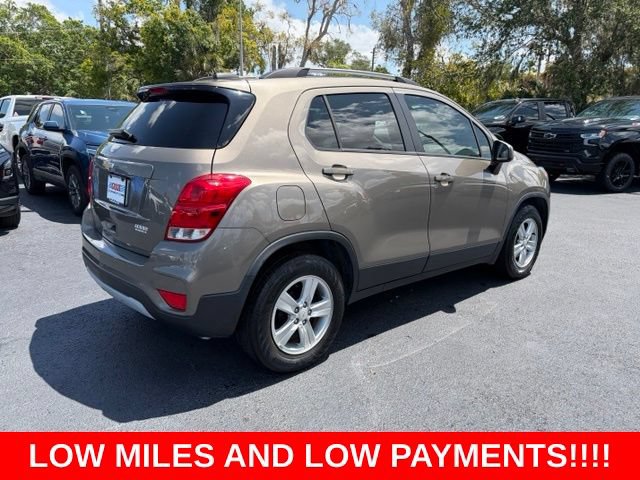 Used 2021 Chevrolet Trax LT w/ LT Convenience Package FWD image 6