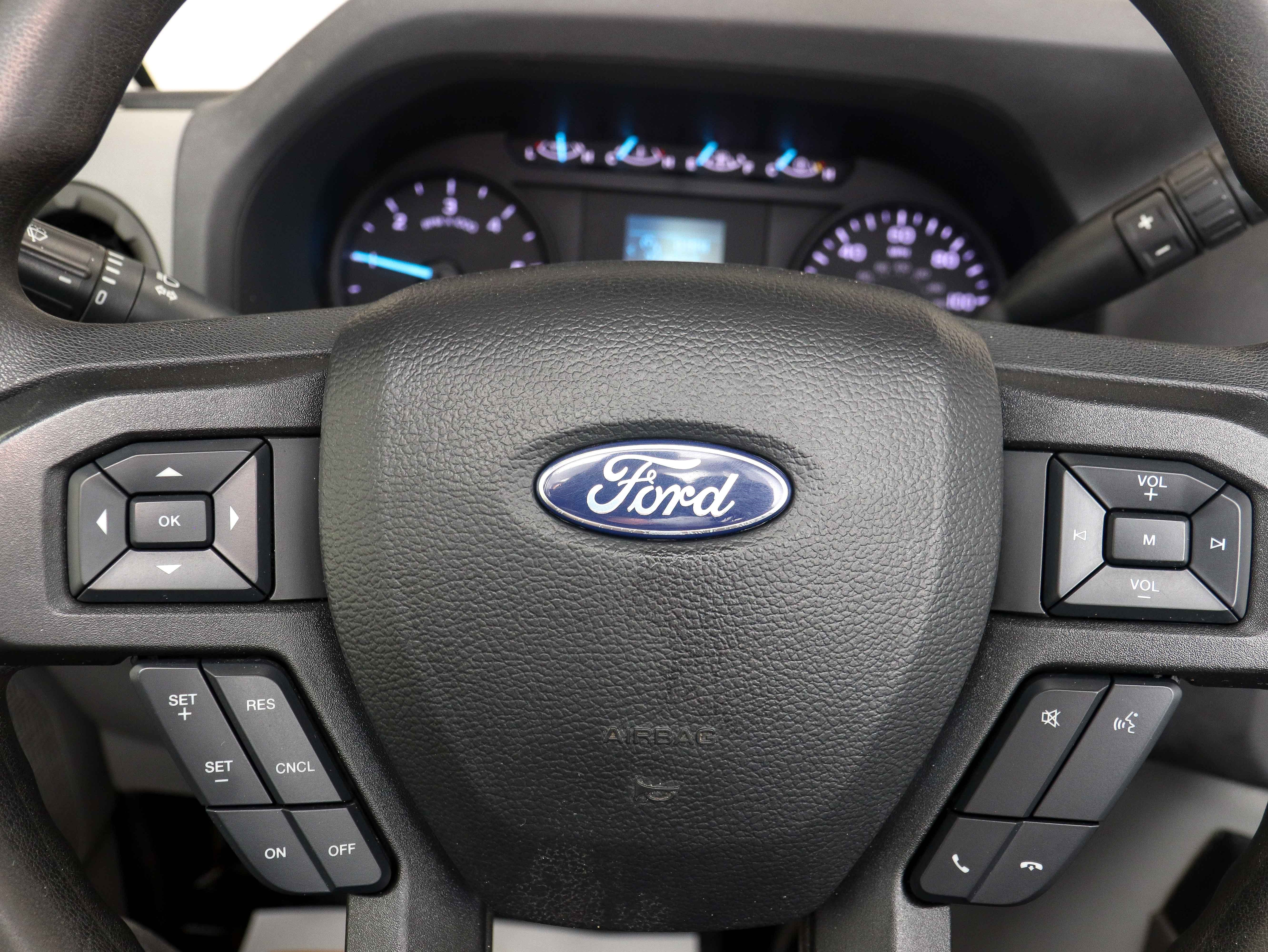 Used 2023 Ford E-450 and Econoline 450 Super Duty w/ Power Windows & Locks Group RWD image 24