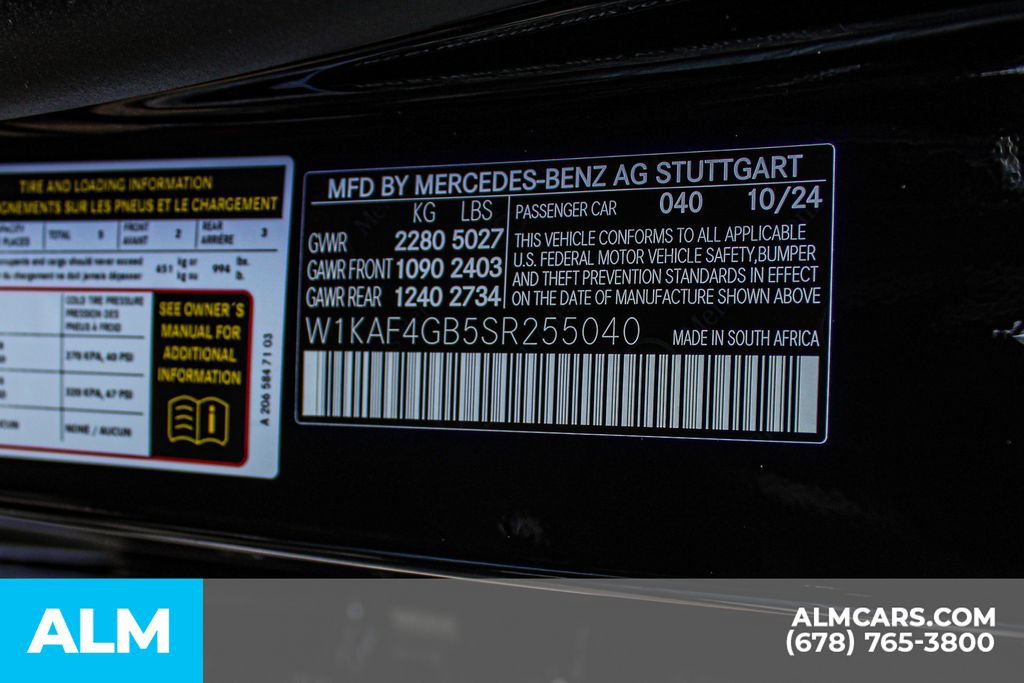 Used 2025 Mercedes-Benz C 300 Sedan image 37