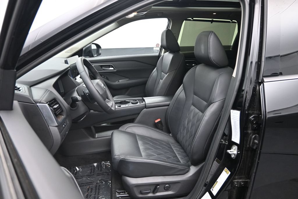 Used 2026 Nissan Rogue Platinum w/ Platinum Premium Package AWD/4WD image 21