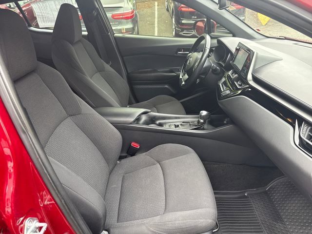 Used 2018 Toyota C-HR XLE FWD image 9