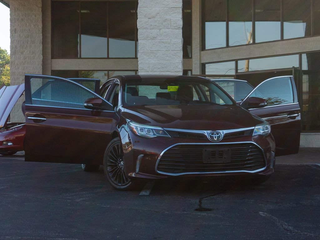Used 2017 Toyota Avalon Touring image 13