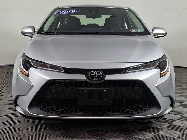 Used 2022 Toyota Corolla LE w/ Carpet Mat Package (TMS) FWD image 5