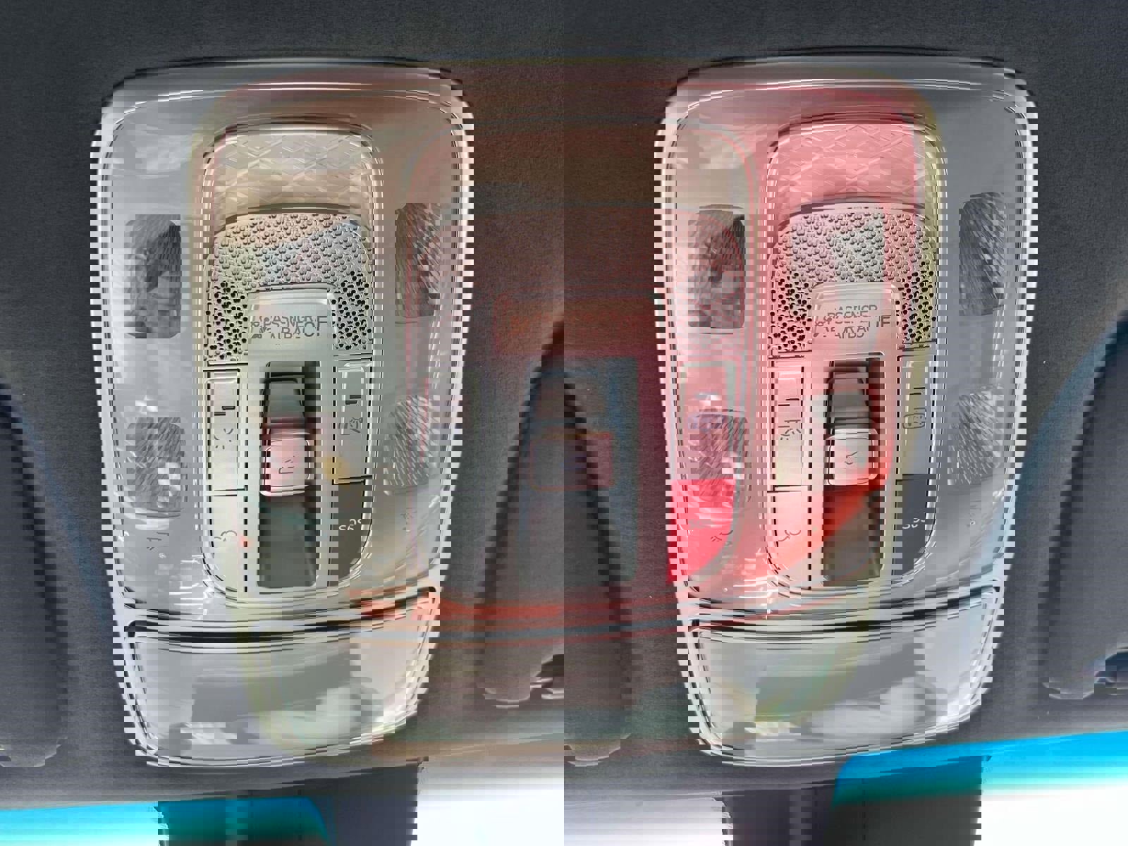 Used 2025 Genesis GV70 3.5T Sport w/ Sport Advanced Package image 32