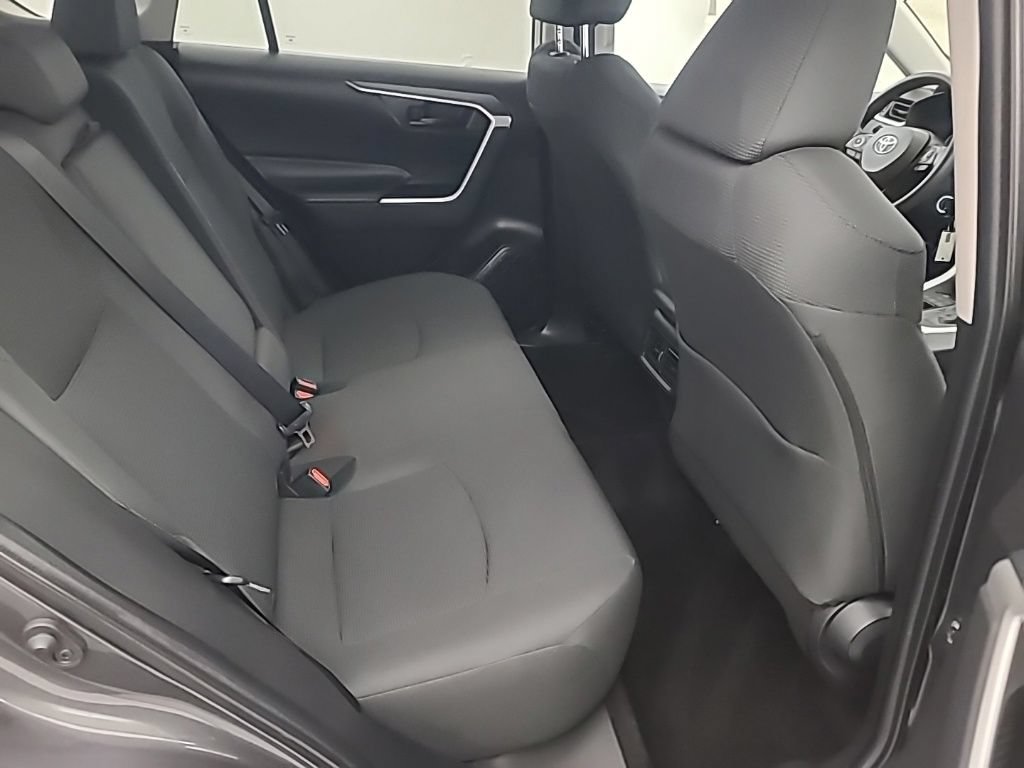 Used 2023 Toyota RAV4 LE AWD/4WD image 18