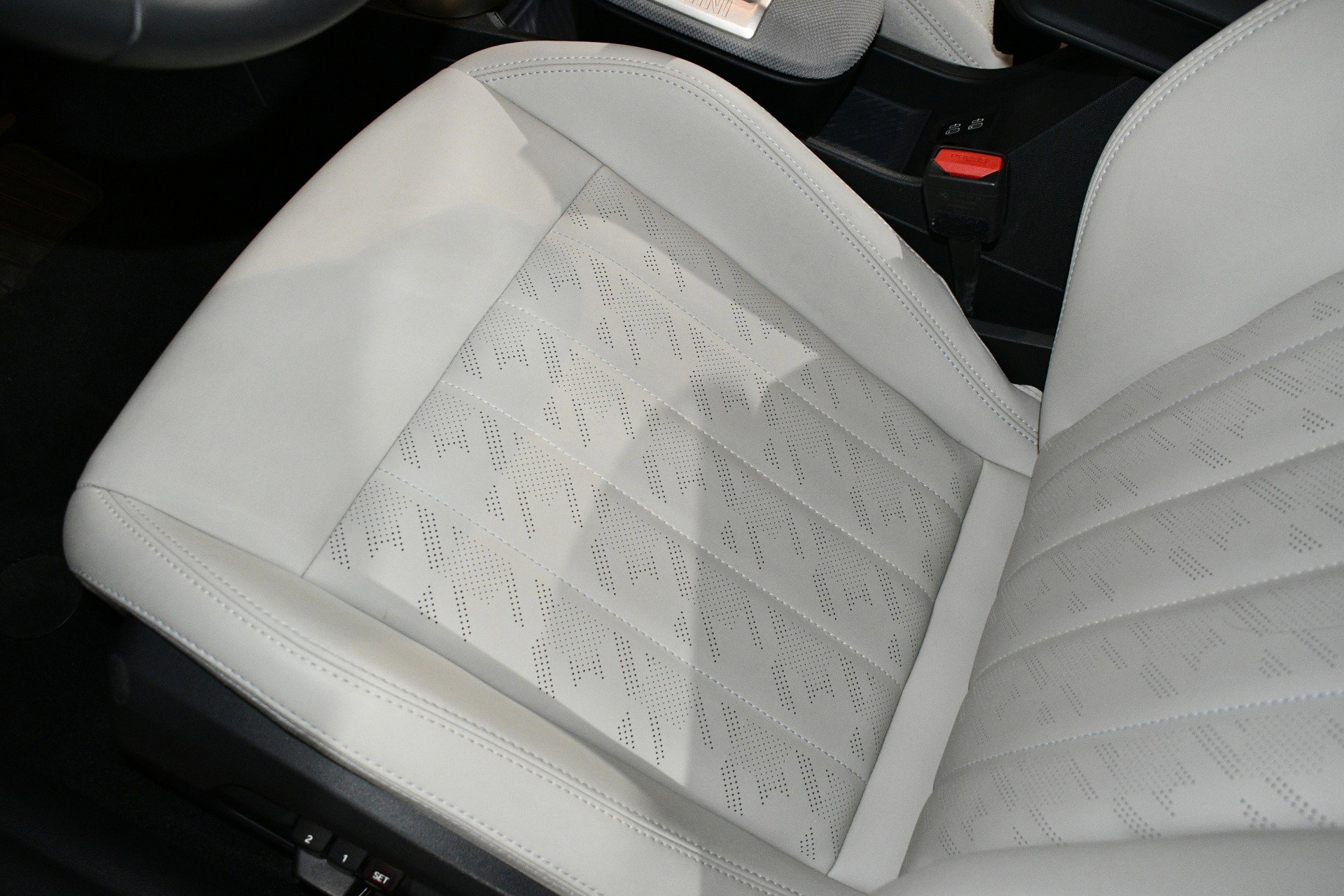 Used 2025 MINI Cooper S image 11