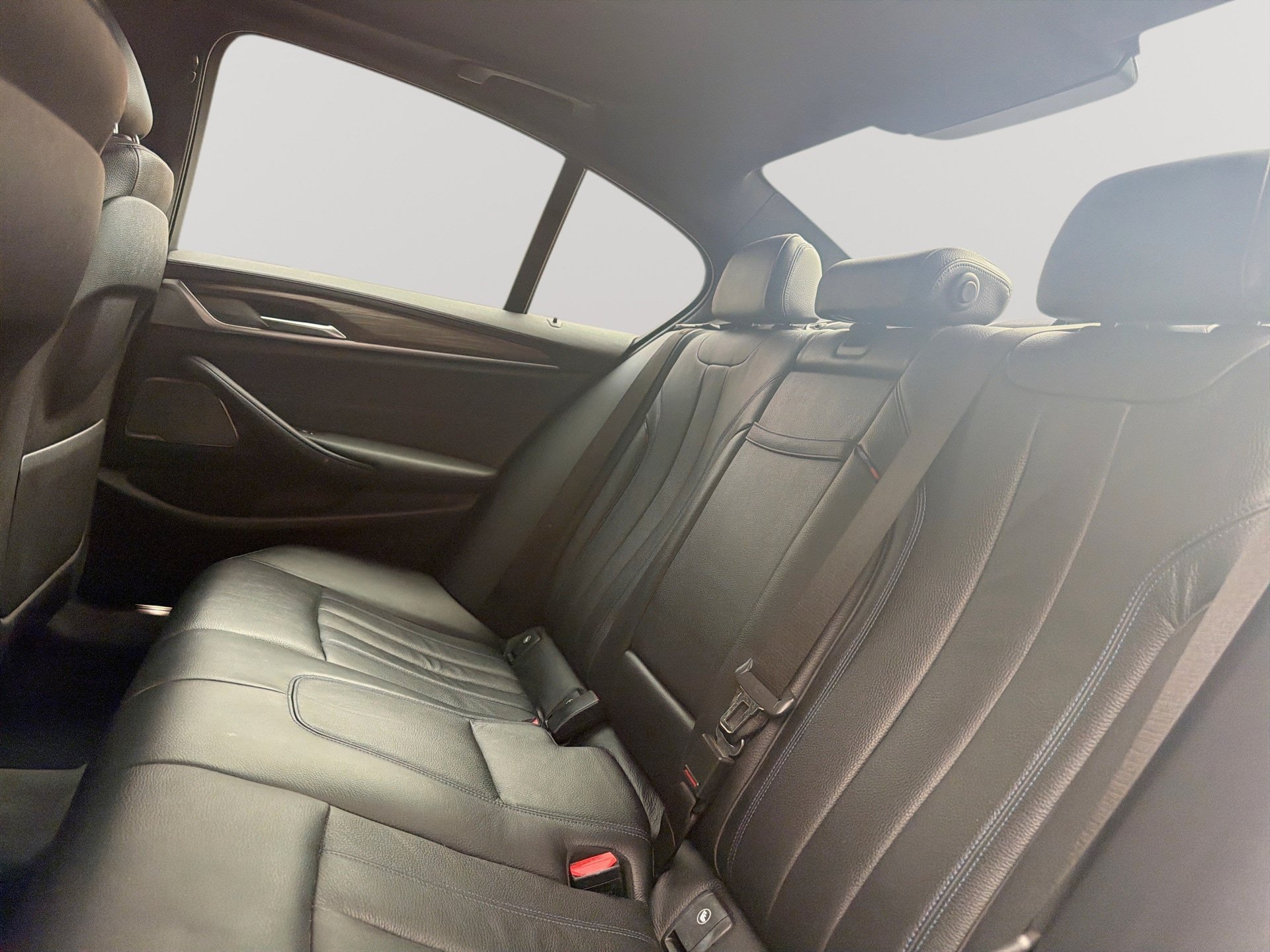 Used 2018 BMW 540i RWD image 26