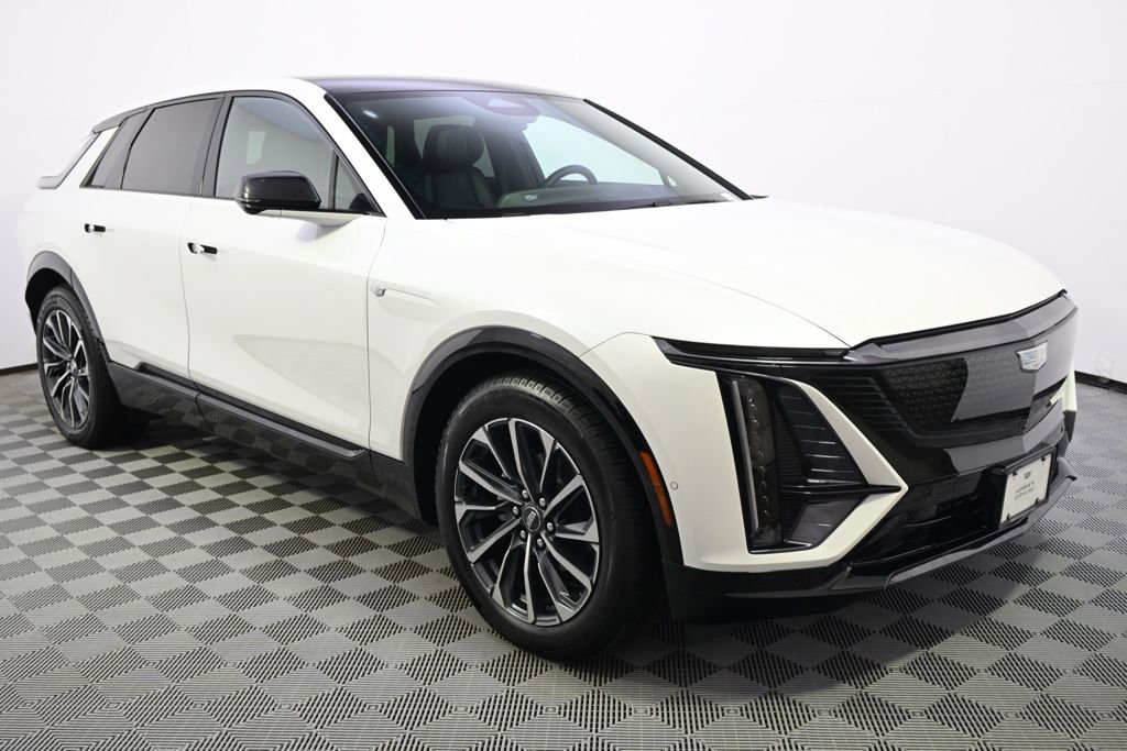 New 2025 Cadillac Lyriq Sport image 8