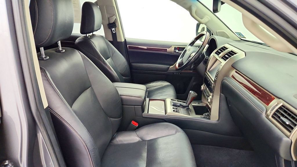 Used 2018 Lexus GX 460 Premium w/ Premium Package AWD/4WD image 26