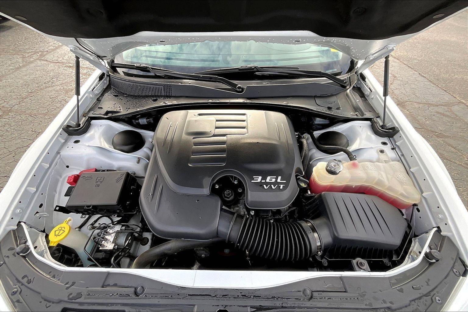 Used 2023 Chrysler 300 Touring L image 10