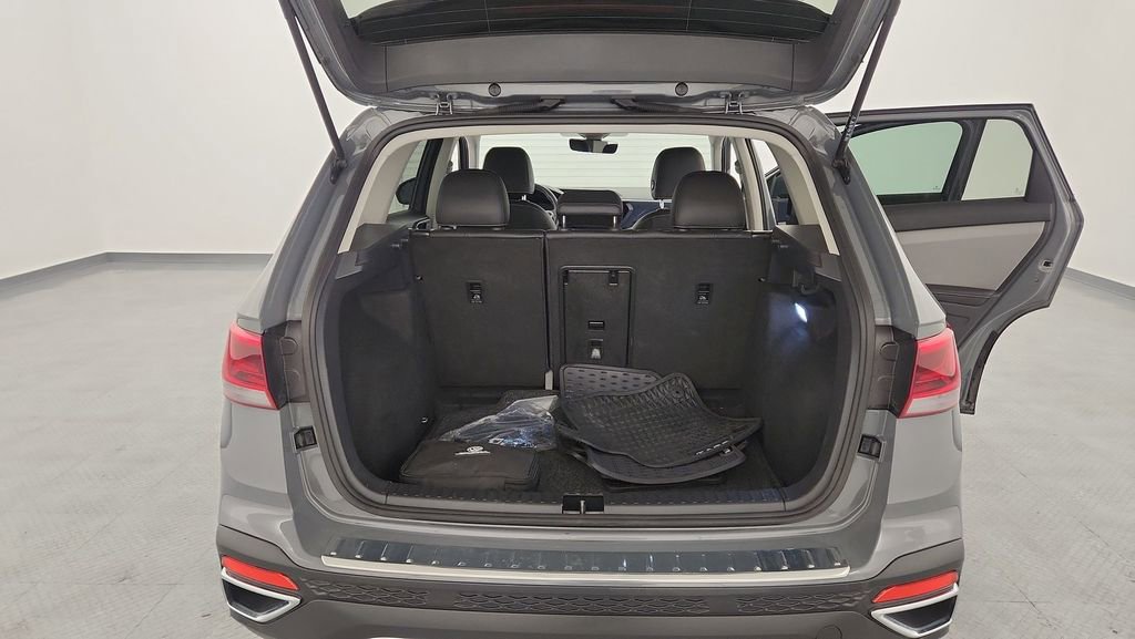 Used 2024 Volkswagen Taos SE w/ Panoramic Sunroof Package image 23