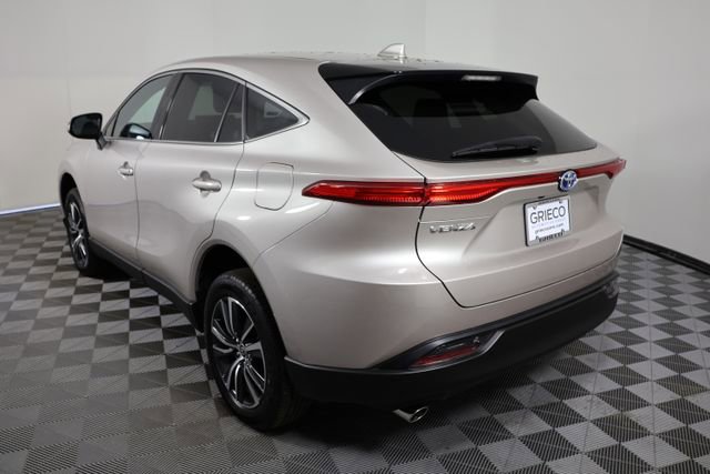 Used 2024 Toyota Venza LE image 5