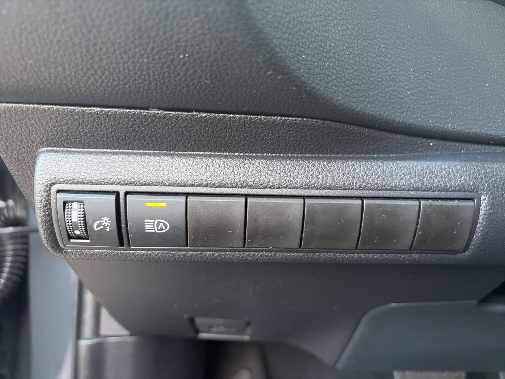 Used 2026 Toyota Corolla LE FWD image 13