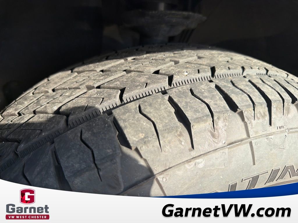 Used 2024 Volkswagen Atlas Peak Edition SE image 28