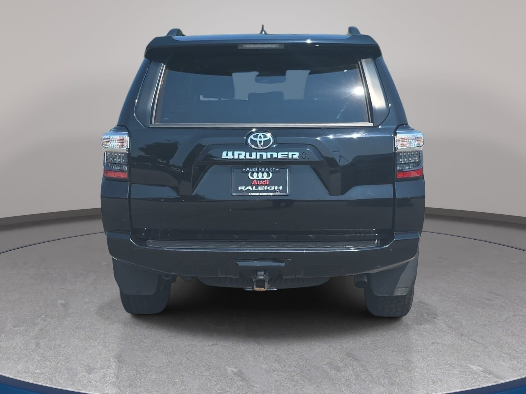 Used 2024 Toyota 4Runner SR5 AWD/4WD image 8