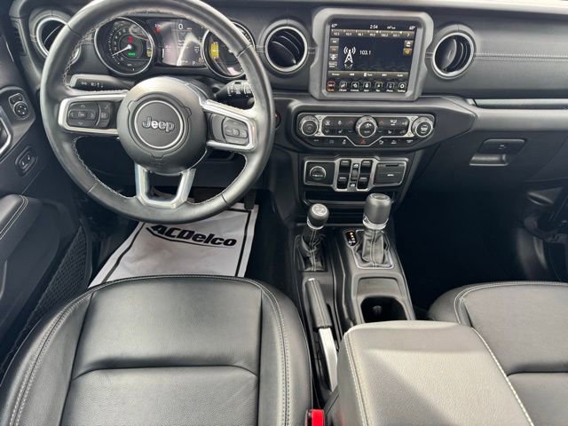 Certified 2022 Jeep Wrangler Unlimited Sahara w/ Cold Weather Group image 19