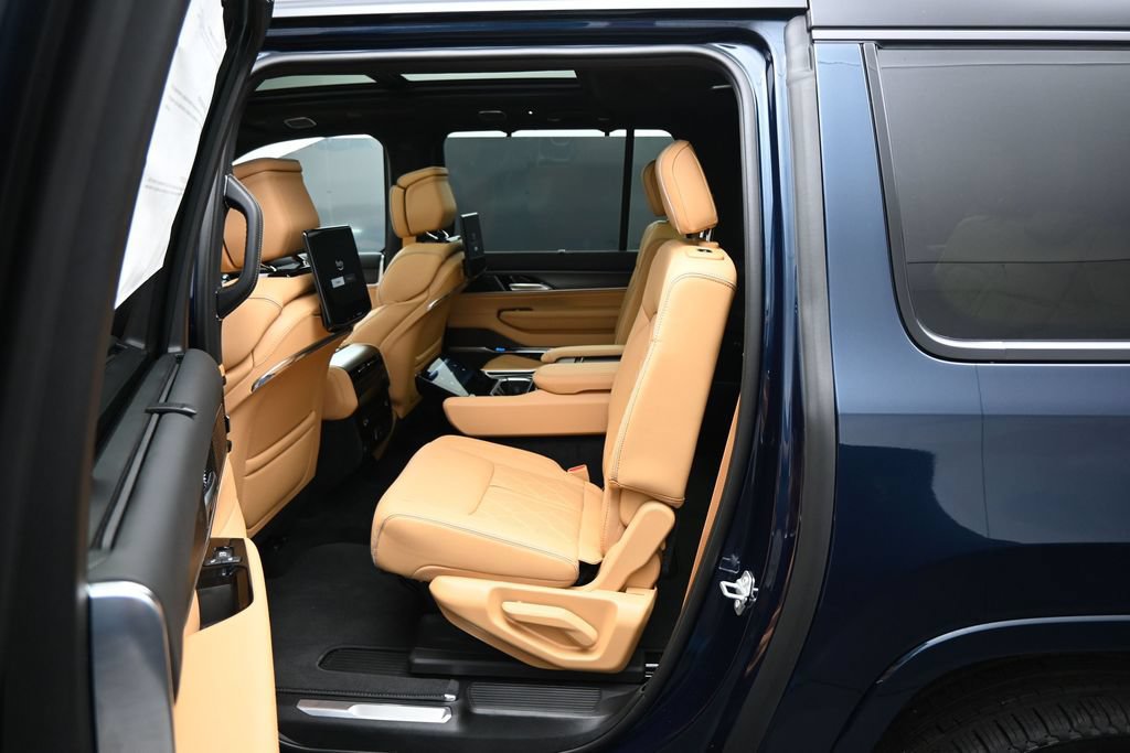 New 2027 Jeep Grand Wagoneer L Summit AWD/4WD image 26