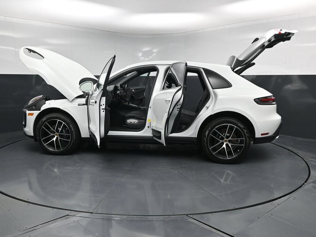 New 2026 Porsche Macan AWD/4WD image 35