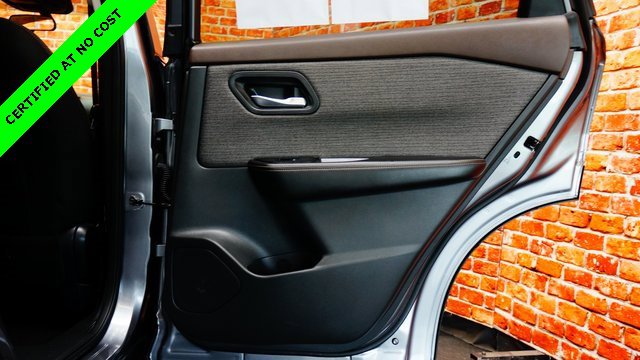 Used 2022 Nissan Rogue SV image 48