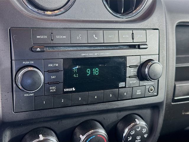 Used 2016 Jeep Patriot Latitude w/ Mopar Trailer Tow Group image 12