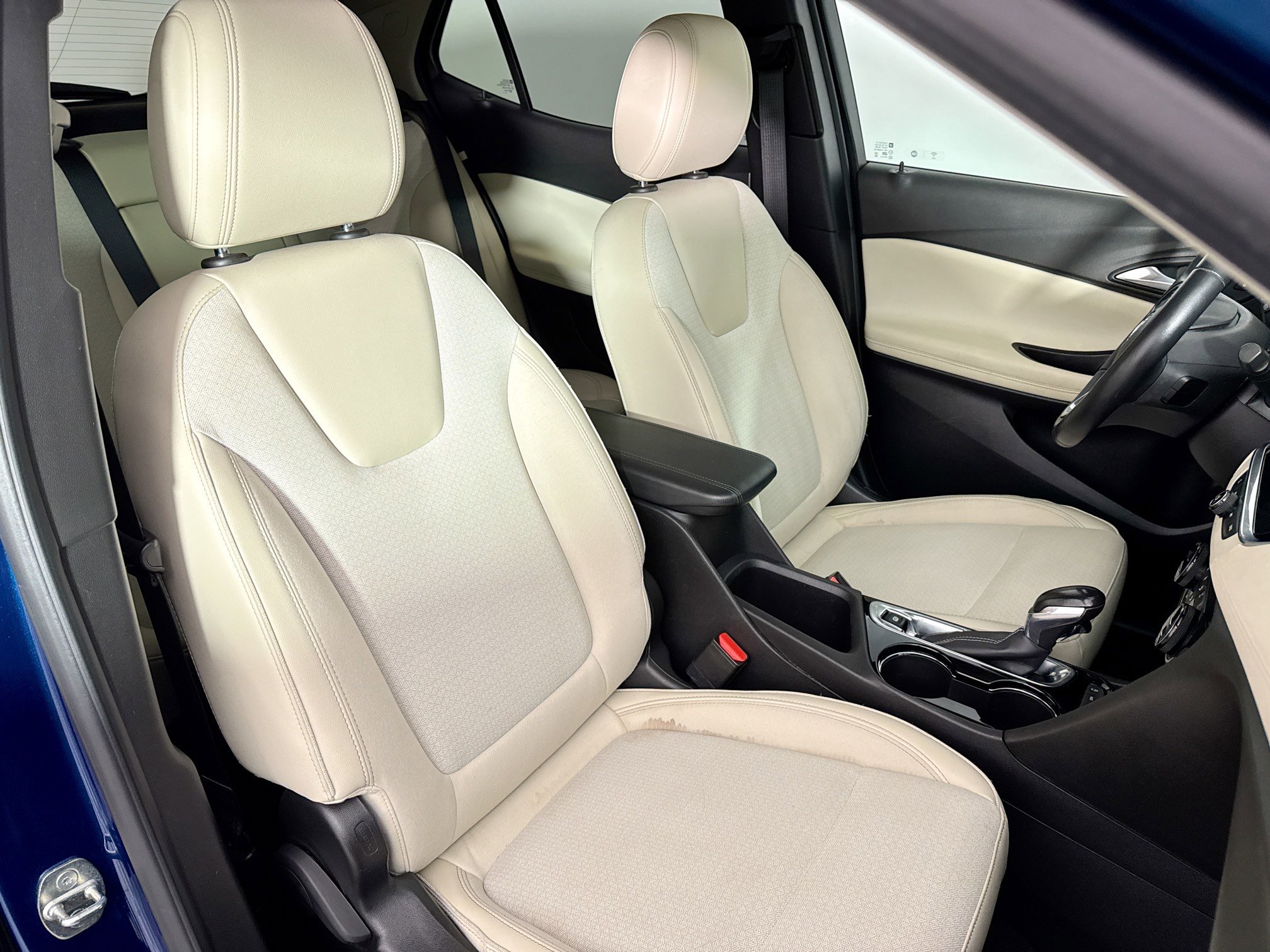 Used 2021 Buick Encore GX Select image 33