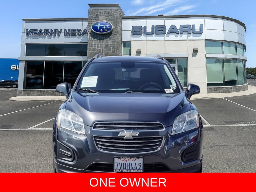 Used 2016 Chevrolet Trax LT w/ LT Sun and Sound Package FWD image 2
