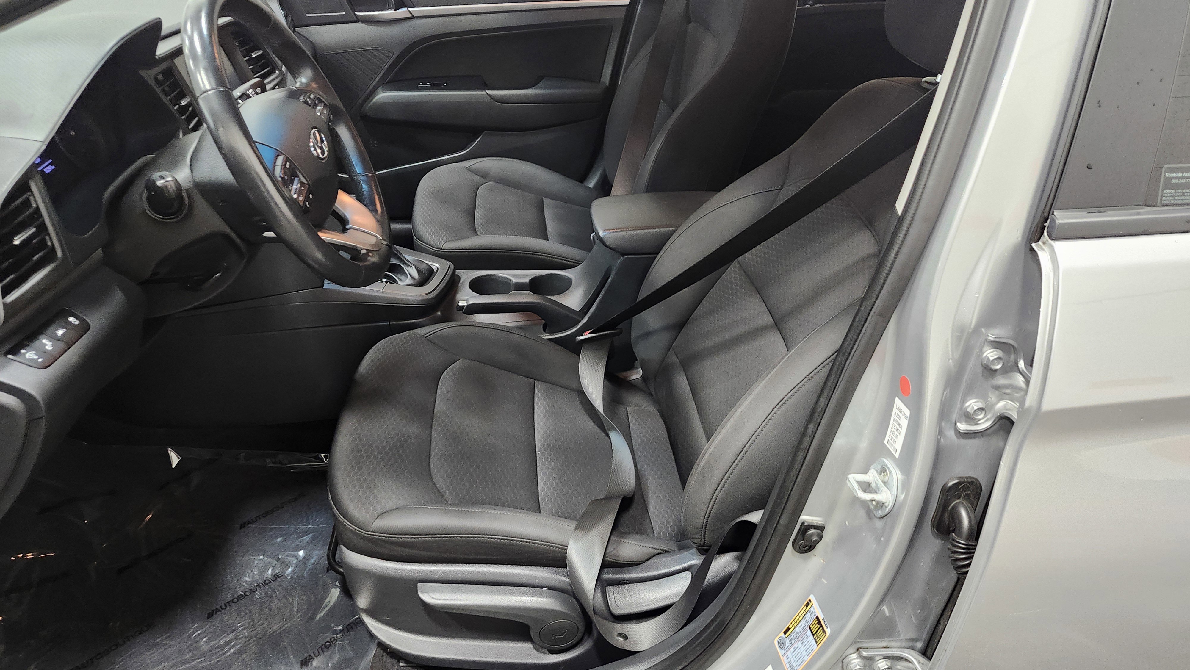 Used 2020 Hyundai Elantra Value Edition w/ Winter Weather Package image 23